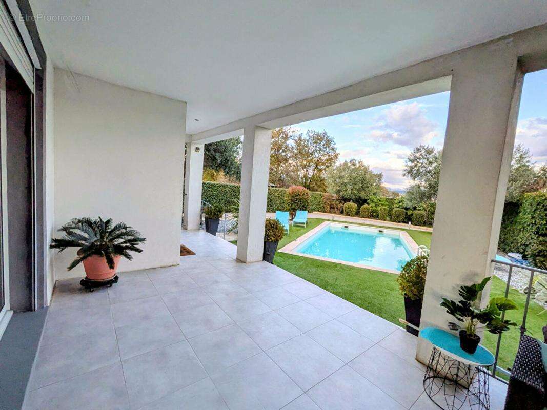 Maison plain-pied 4 pièces avec piscine ? terrain 1500 m² - photo 10