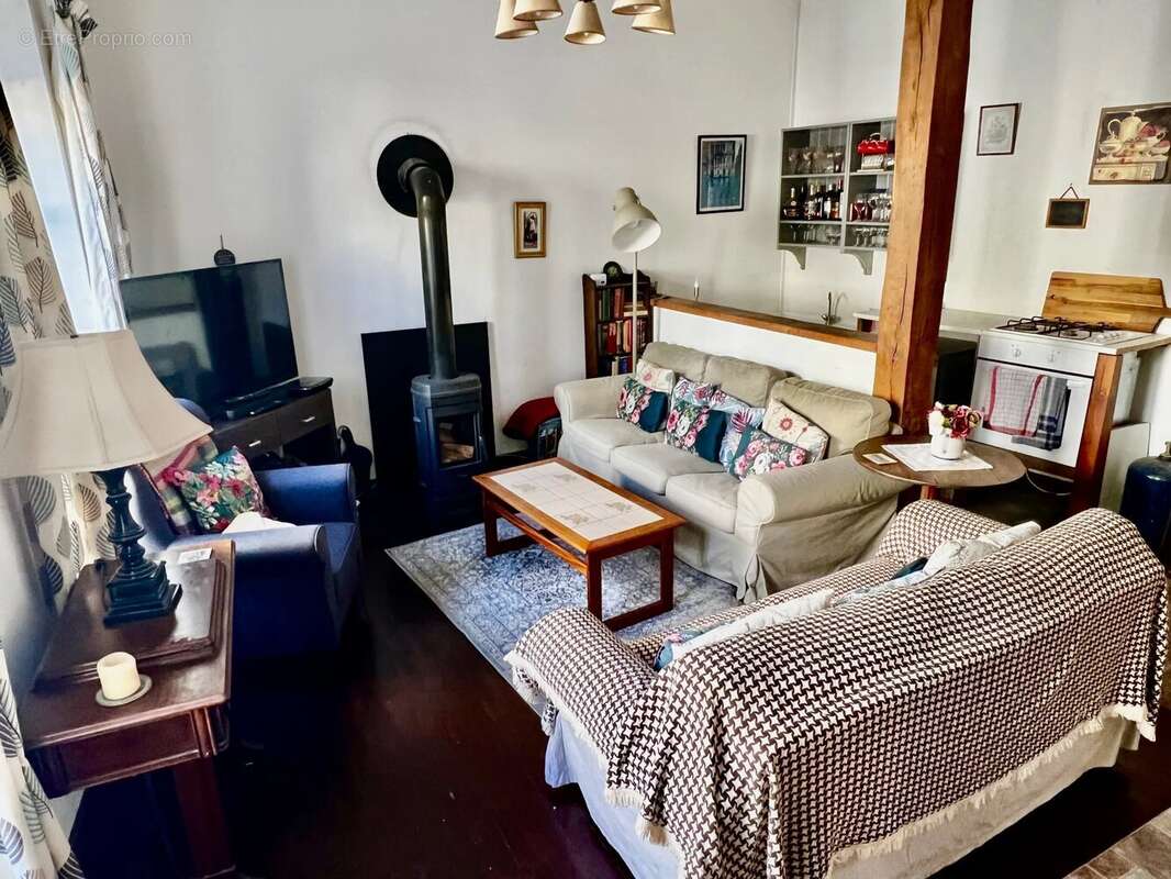 Maison à MAGNAC-LAVAL