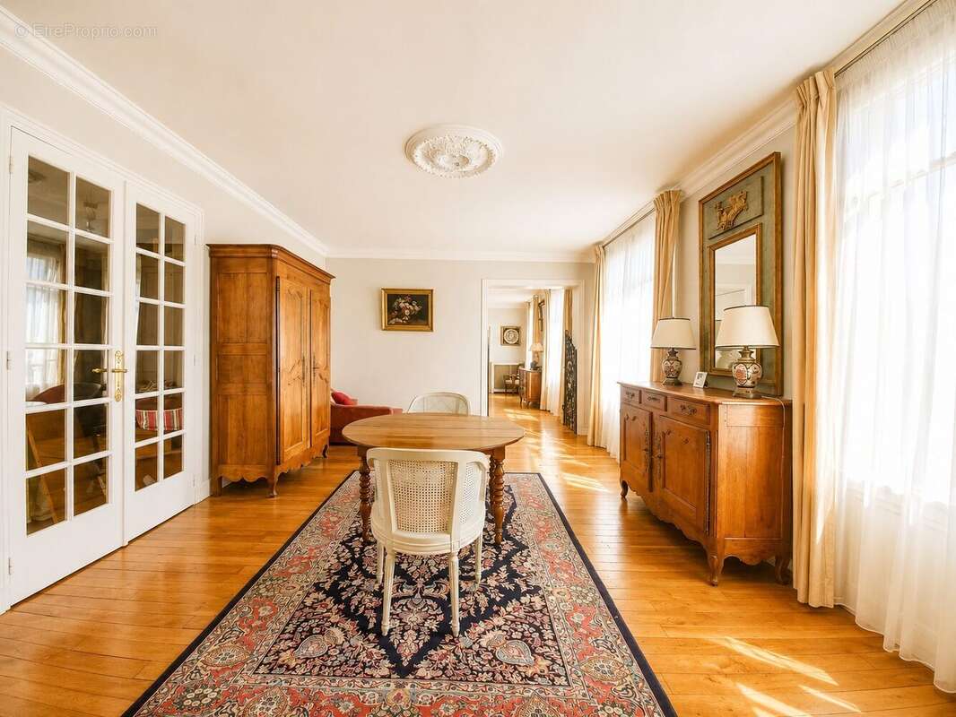 Appartement à LE VESINET