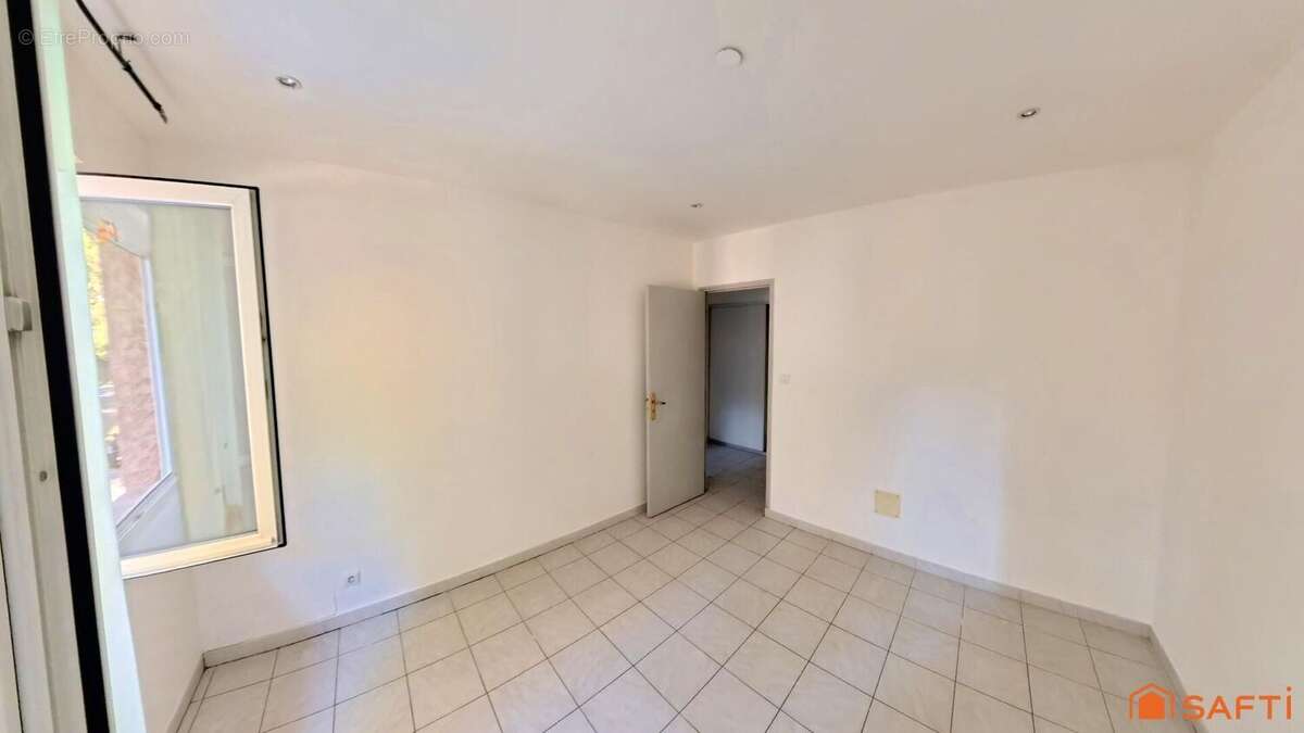 Appartement 67 m² à Bagnols-Sur-Ceze  - photo 9