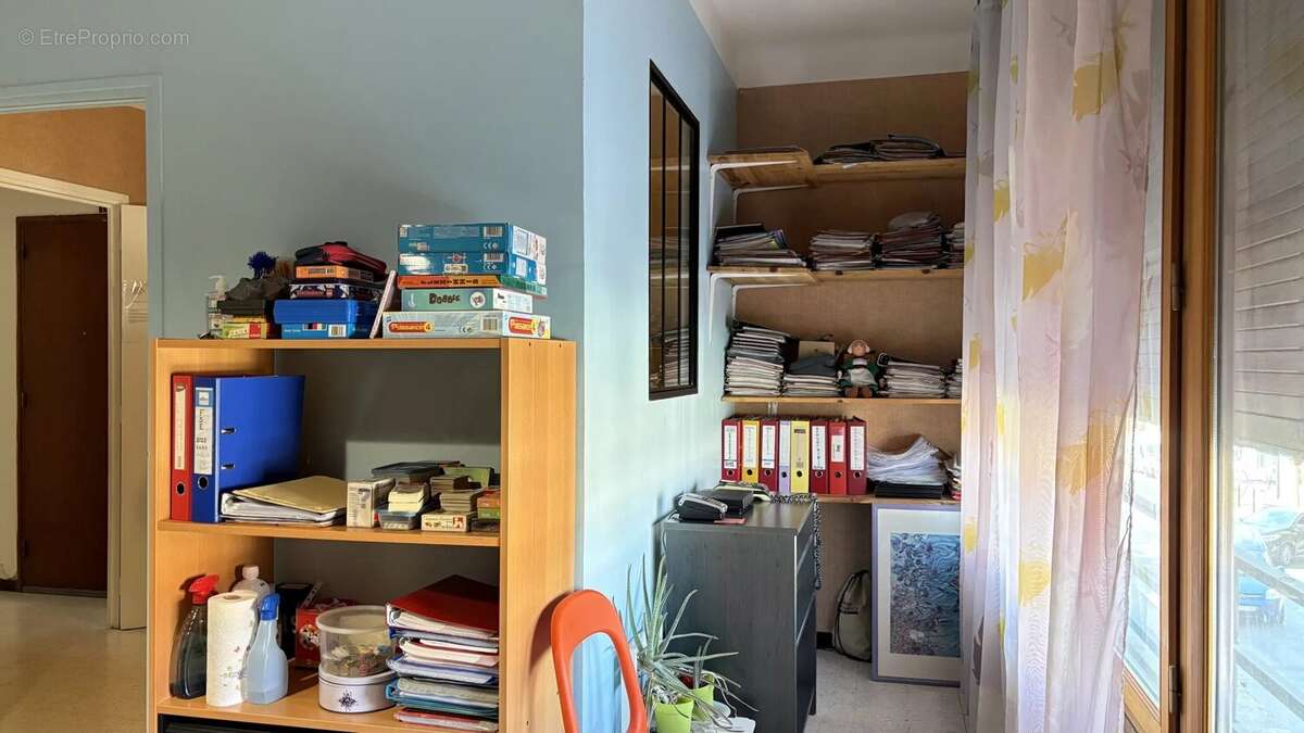Appartement T3 - Terrasse - Résidence avec ascenseur - Possibilité d'activité professionnelle - Cave - photo 5