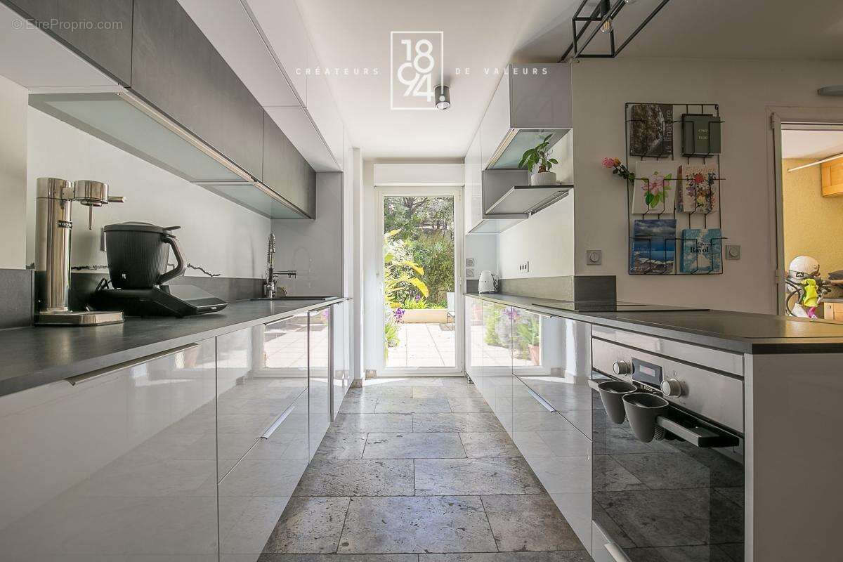Appartement à MARSEILLE-8E
