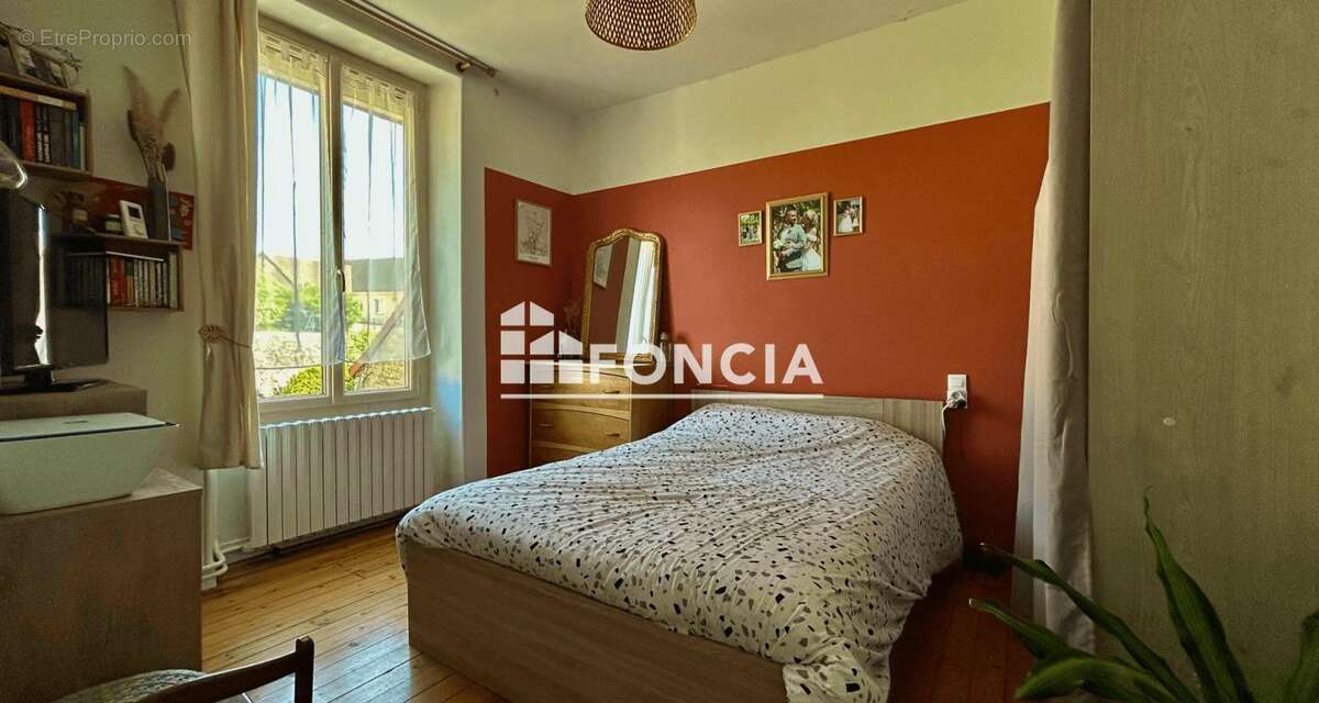 Maison à BONNETABLE