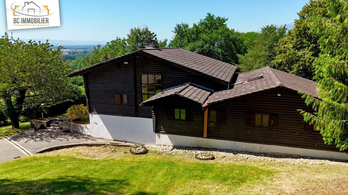 Maison 270 m² à Grilly  - photo 3