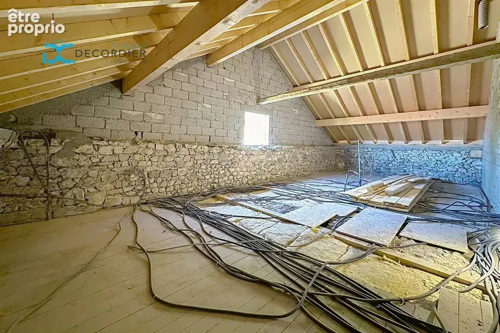 Orcier – maison mitoyenne avec fort potentiel, terrasse et vue montagne 81 m² et 105m² a amenager - photo 13