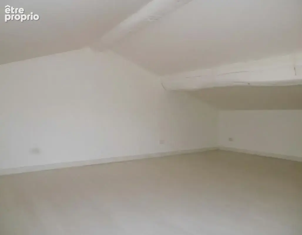 Gonfaron  en plein coeur du village  ensemble immobilier spécial investisseur - photo 6