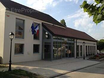 Terrain à COUILLY-PONT-AUX-DAMES