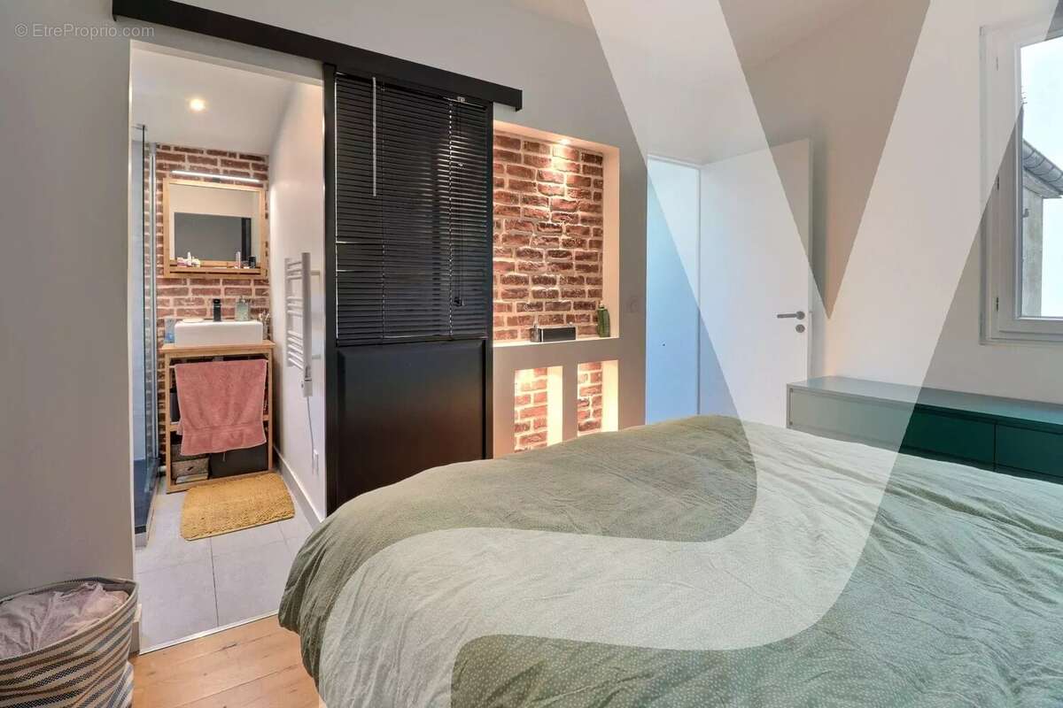 Appartement à PARIS-11E