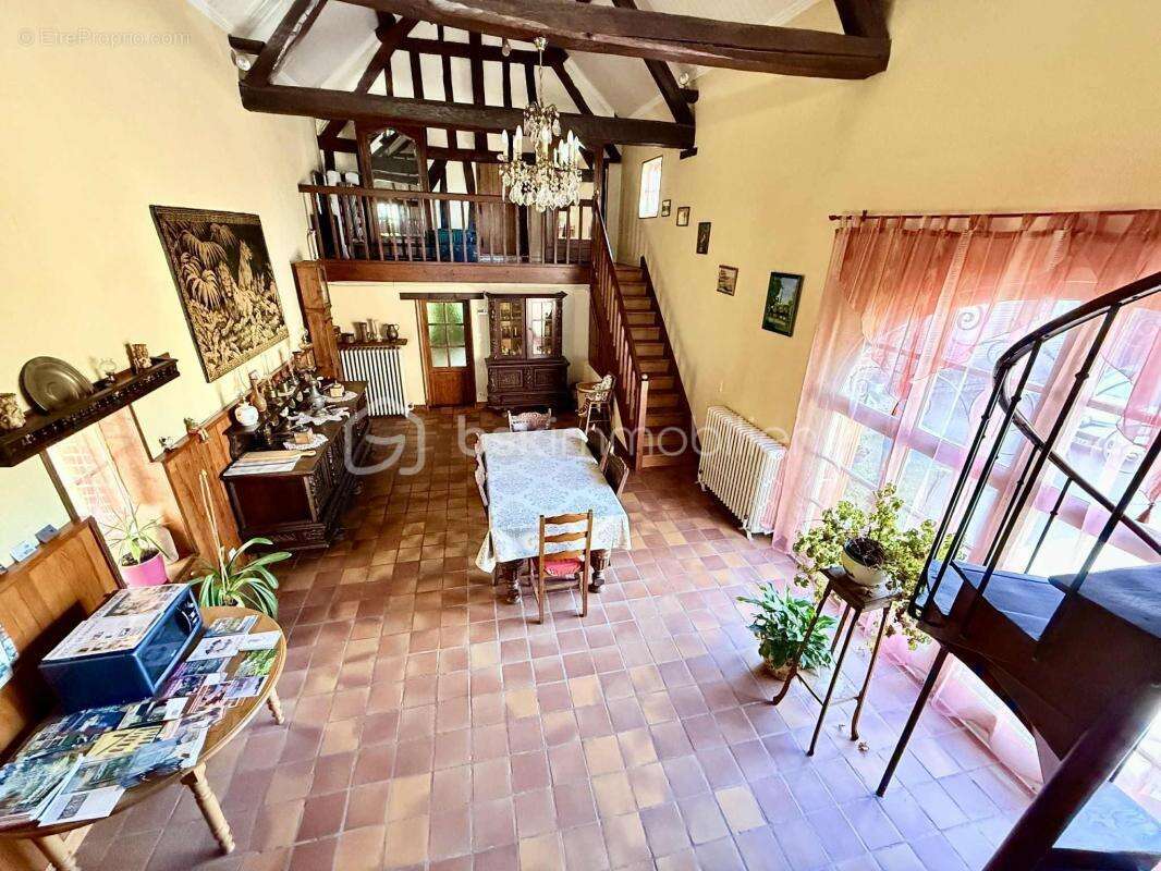 Maison à SAINT-SULPICE