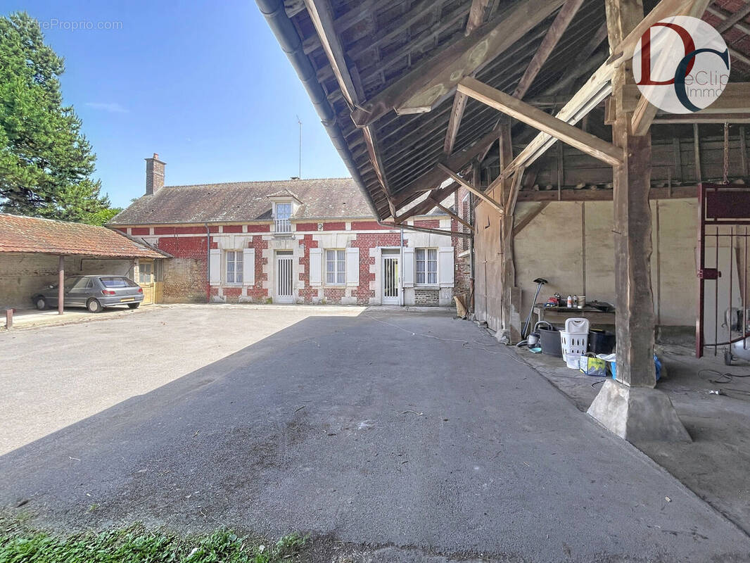 Photo 1 - Maison à COMPIEGNE