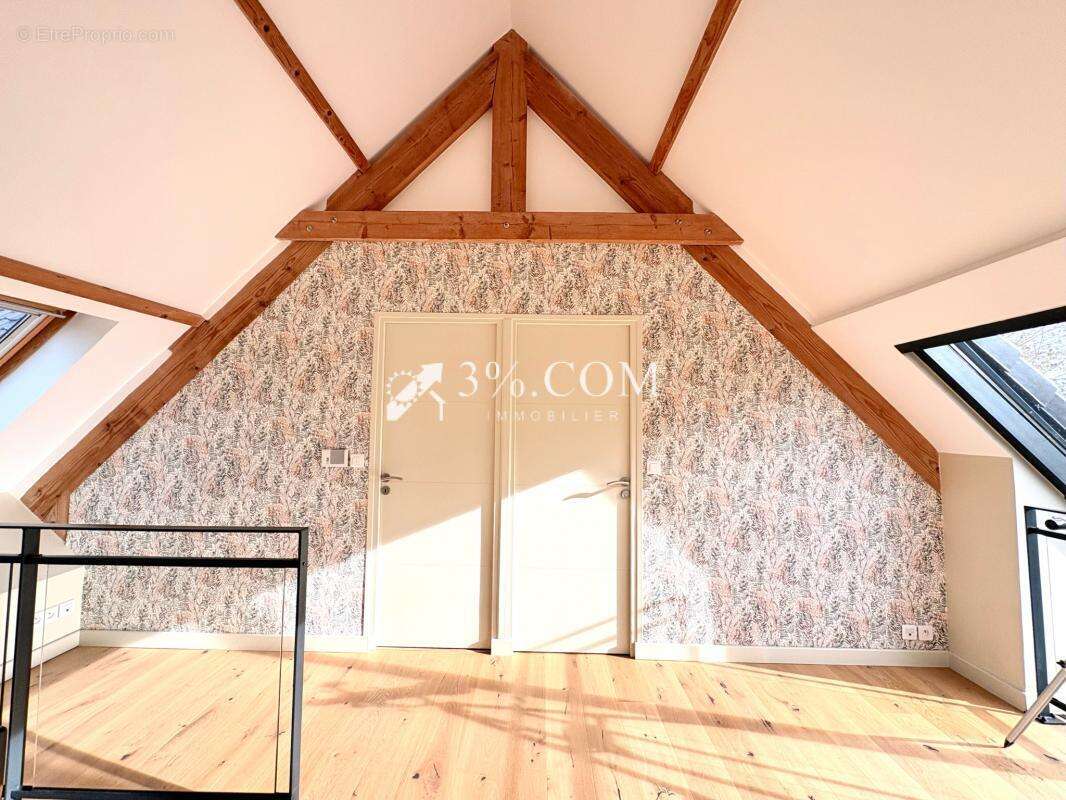 Maison à SAINT-MARTIN-BOULOGNE