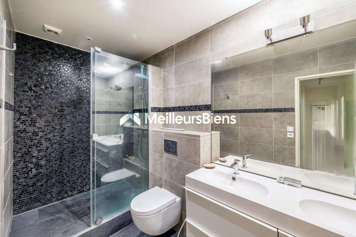 Appartement à VILLE-D'AVRAY