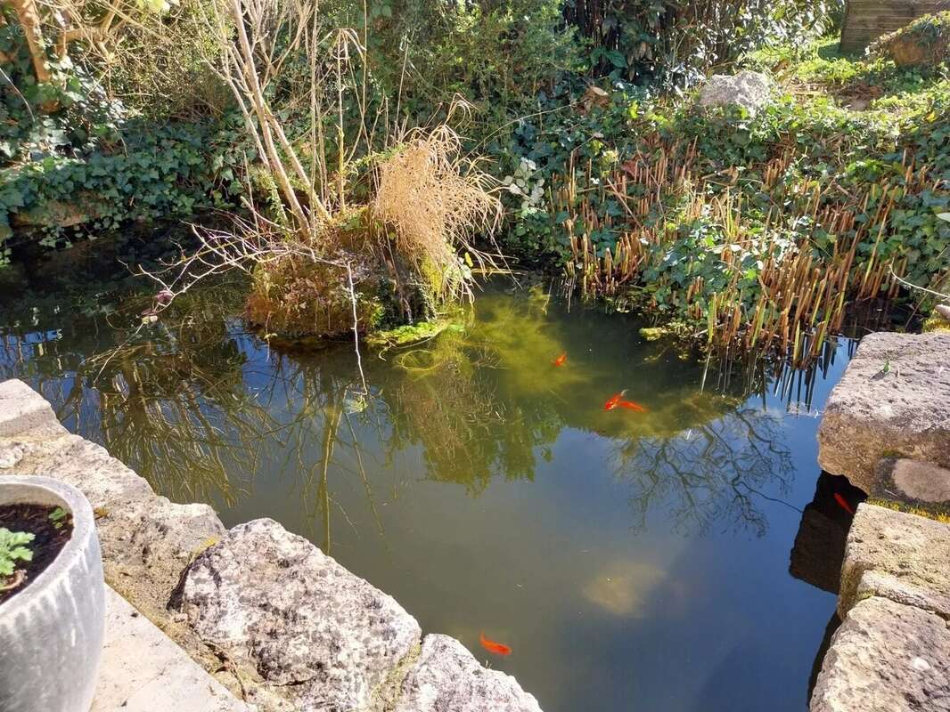 Maison à CAHUZAC-SUR-VERE