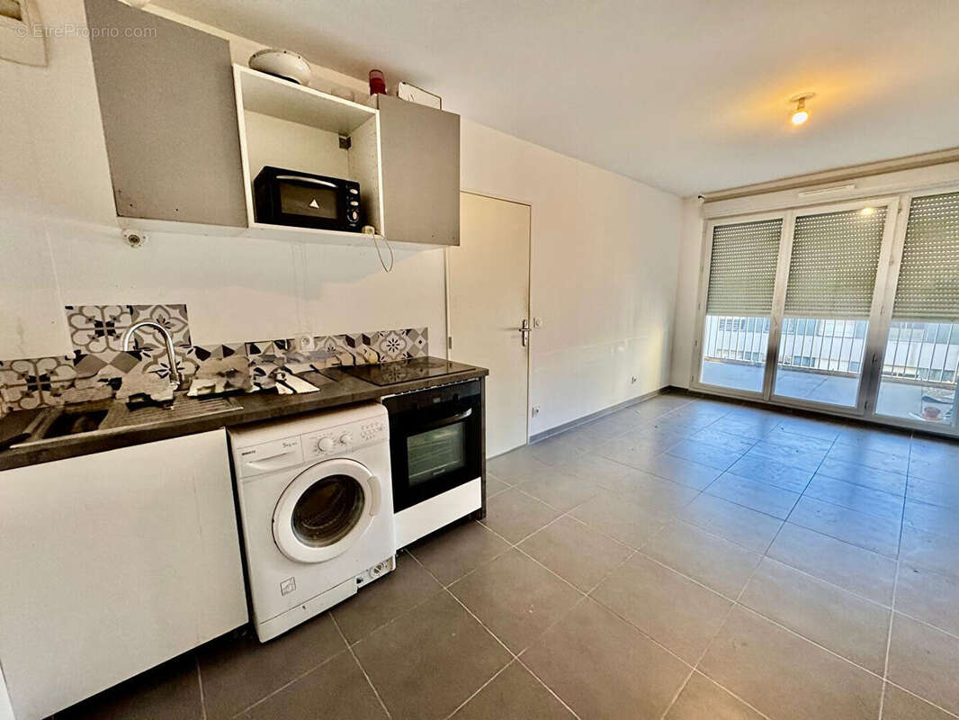 Appartement à MARSEILLE-1E