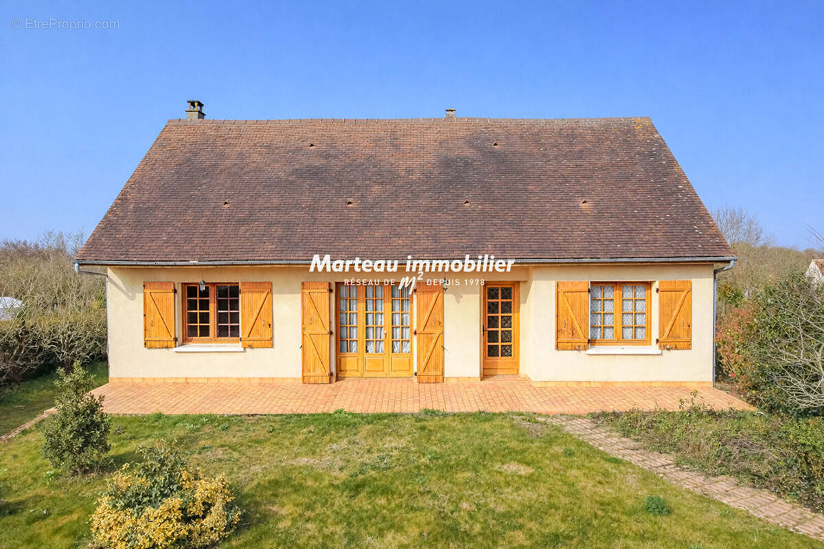 Maison à SAVIGNE-L'EVEQUE