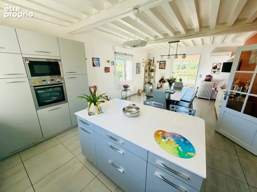 Belle propriété T6 avec dépendances sur Peschadoires ! - photo 3