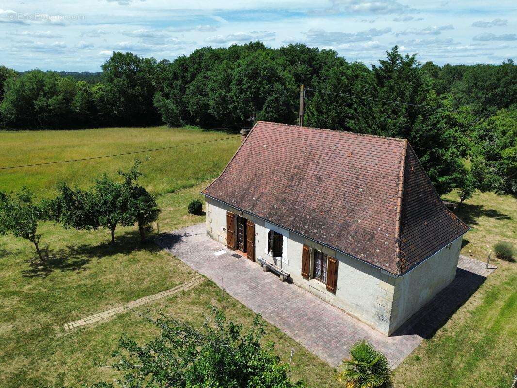 Maison sur 3.5 hectares - photo 2