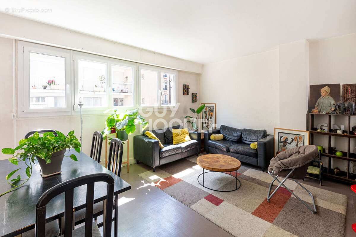 Appartement à PARIS-15E