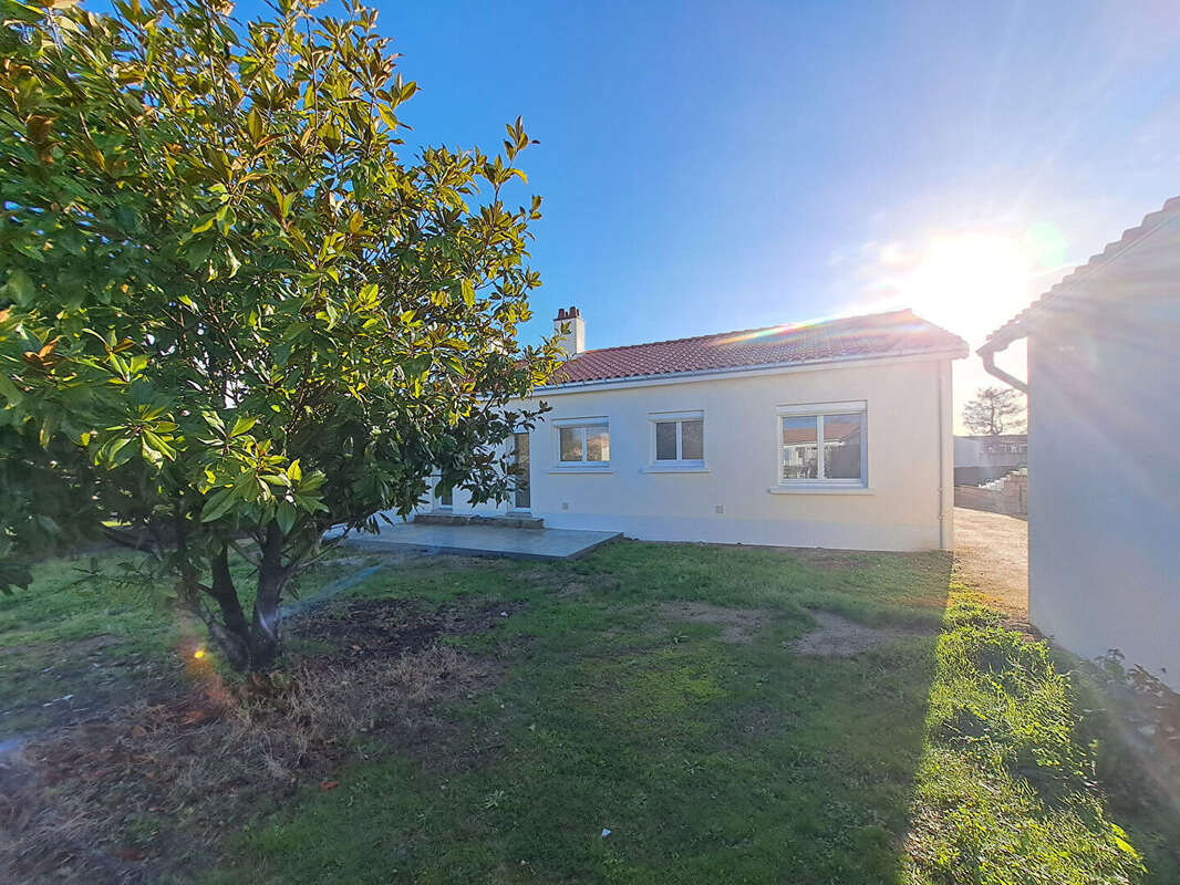 Maison à SAINT-CHRISTOPHE-DU-LIGNERON