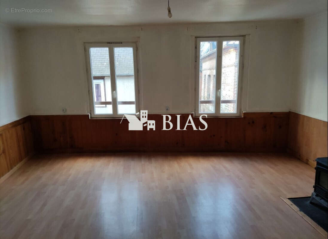 Appartement à QUILLEBEUF-SUR-SEINE