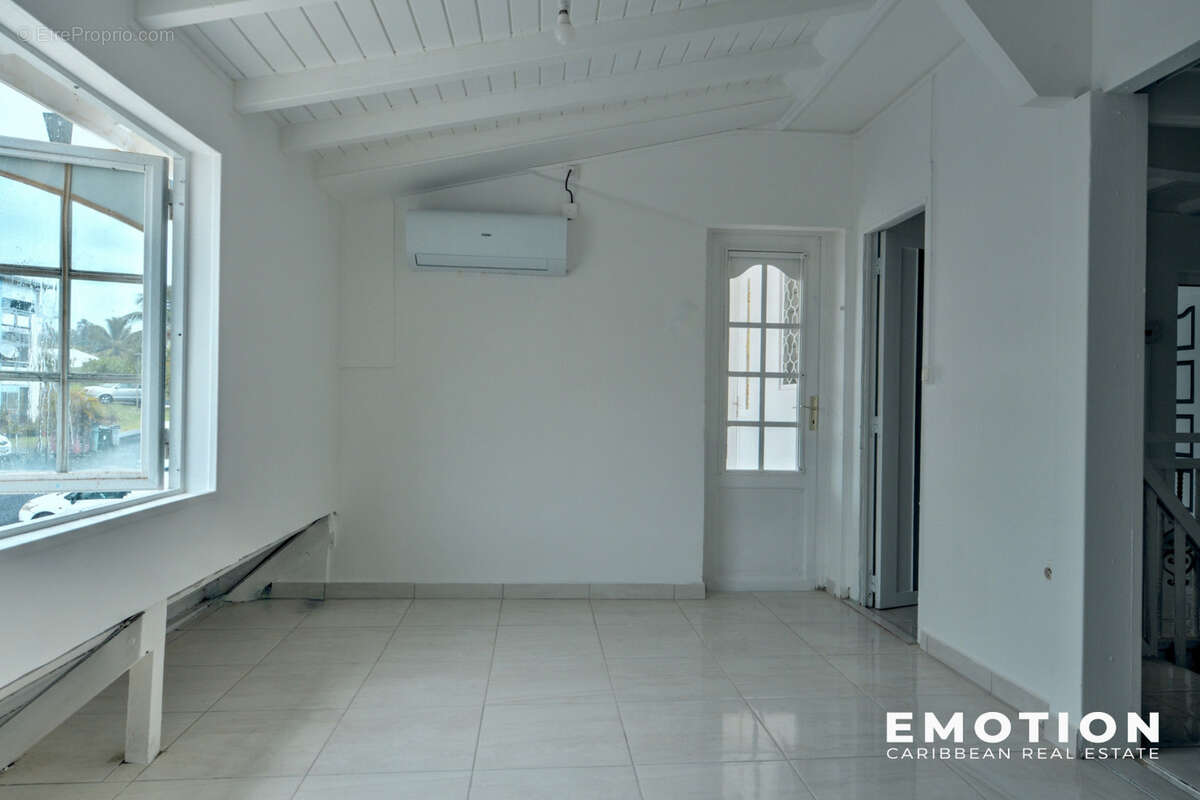 Maison à CAPESTERRE-BELLE-EAU