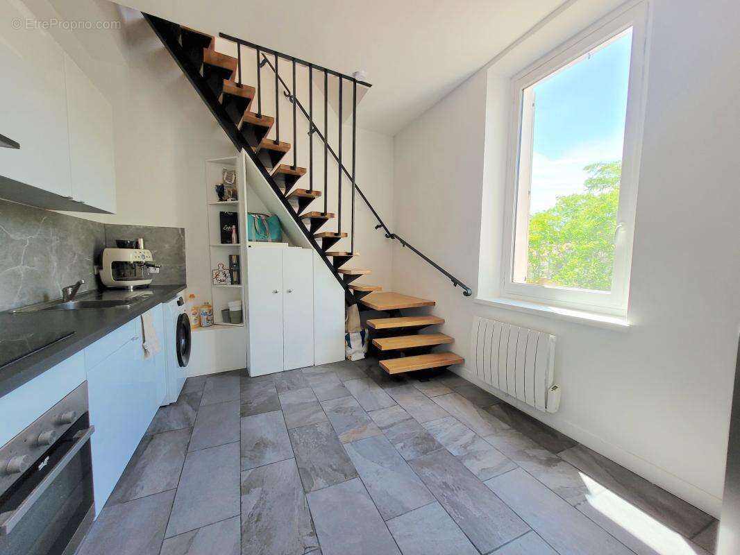 Appartement à MARSEILLE-8E
