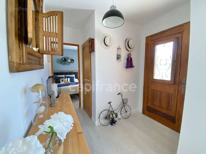 Maison à vendre 5 minutes d’Uzès : Villa lumineuse T5 116 m2 avec piscine, garage, terrain 1200m2 - photo 5