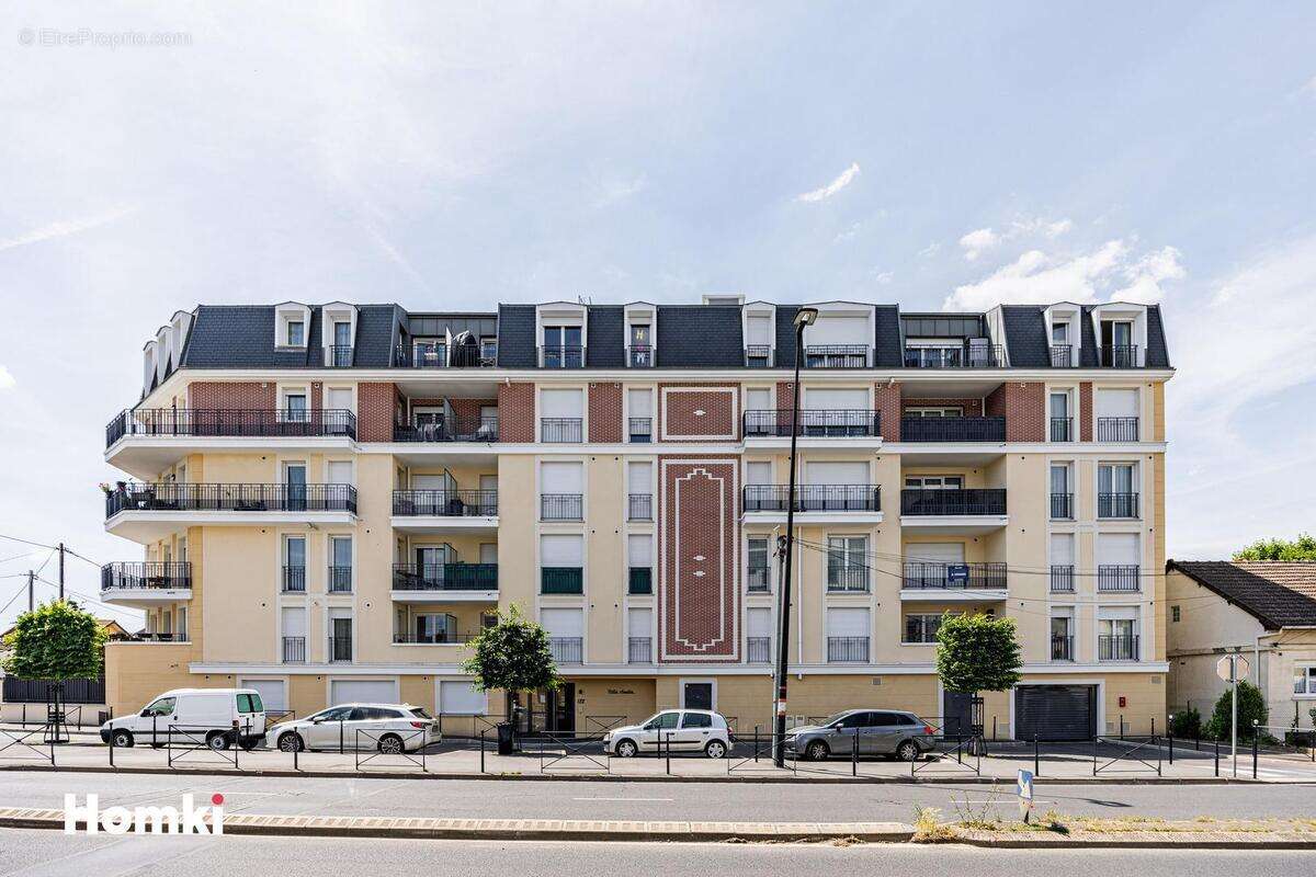 Appartement à SARTROUVILLE