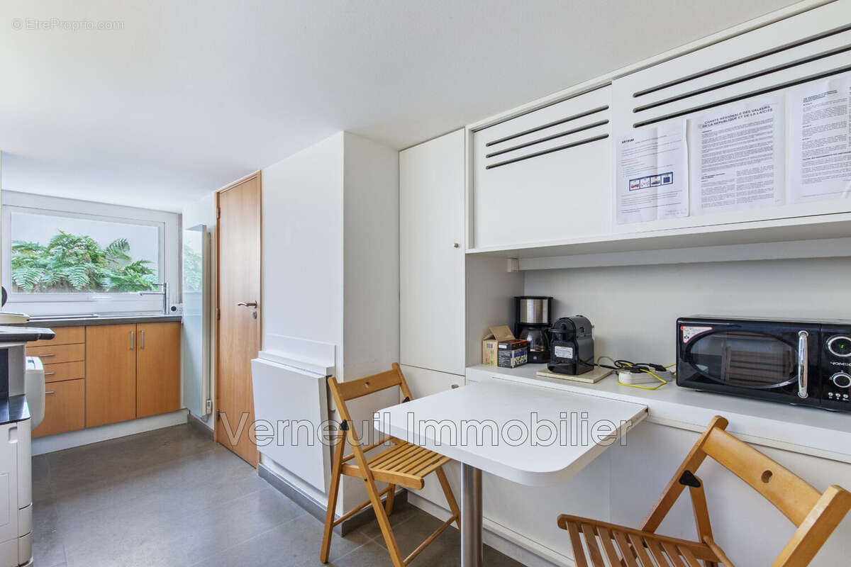 Commerce à PARIS-7E