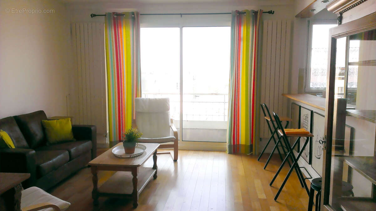 Appartement à PARIS-14E