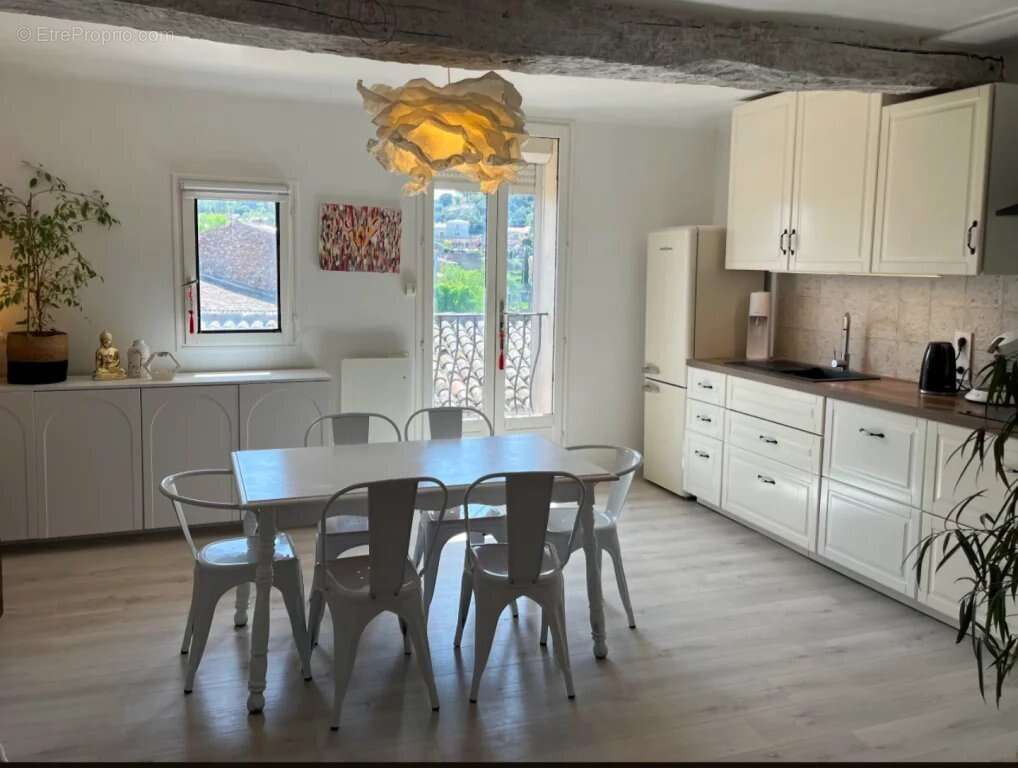 Appartement à CARCES