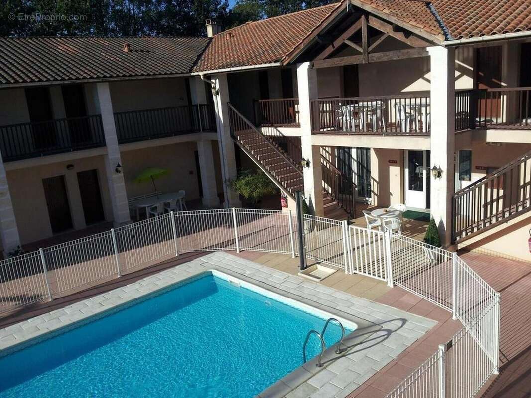 Photo 4 - Commerce à BARBEZIEUX-SAINT-HILAIRE