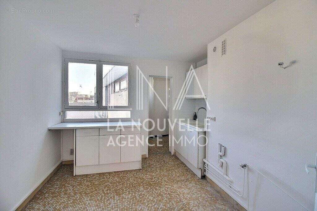 Exclusivité - Eglise de Pantin  T5 103m²  dernier étage avec balcon - photo 7