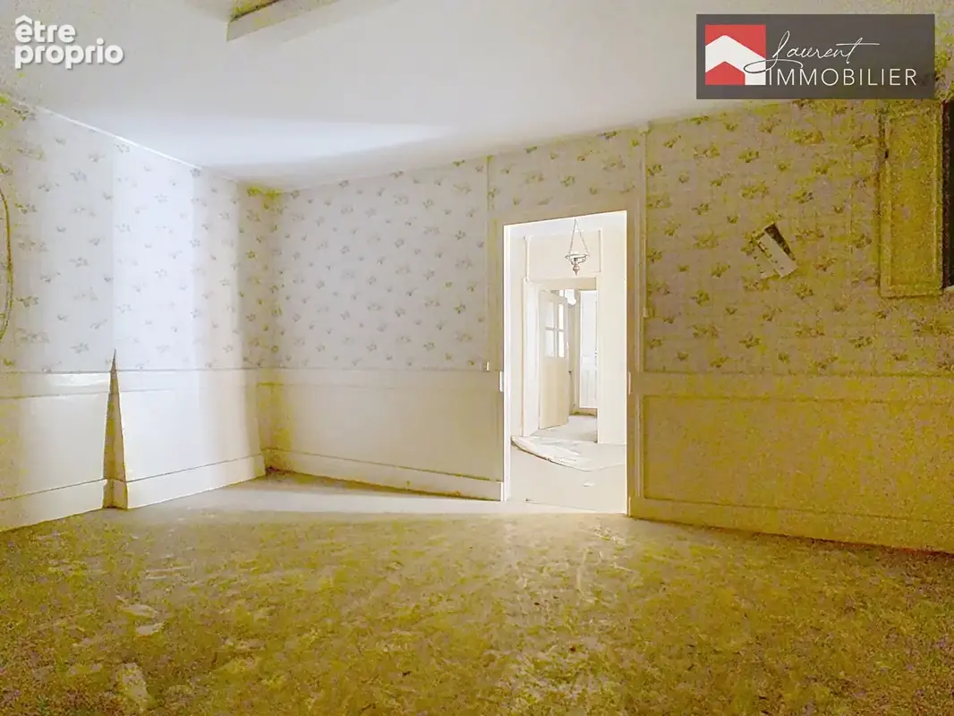Cuisery - Maison de ville à rénover - Fort potentiel d'investissement ! - photo 9