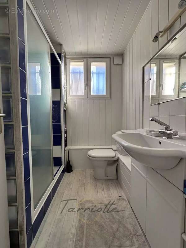 Maison à MONTELIMAR