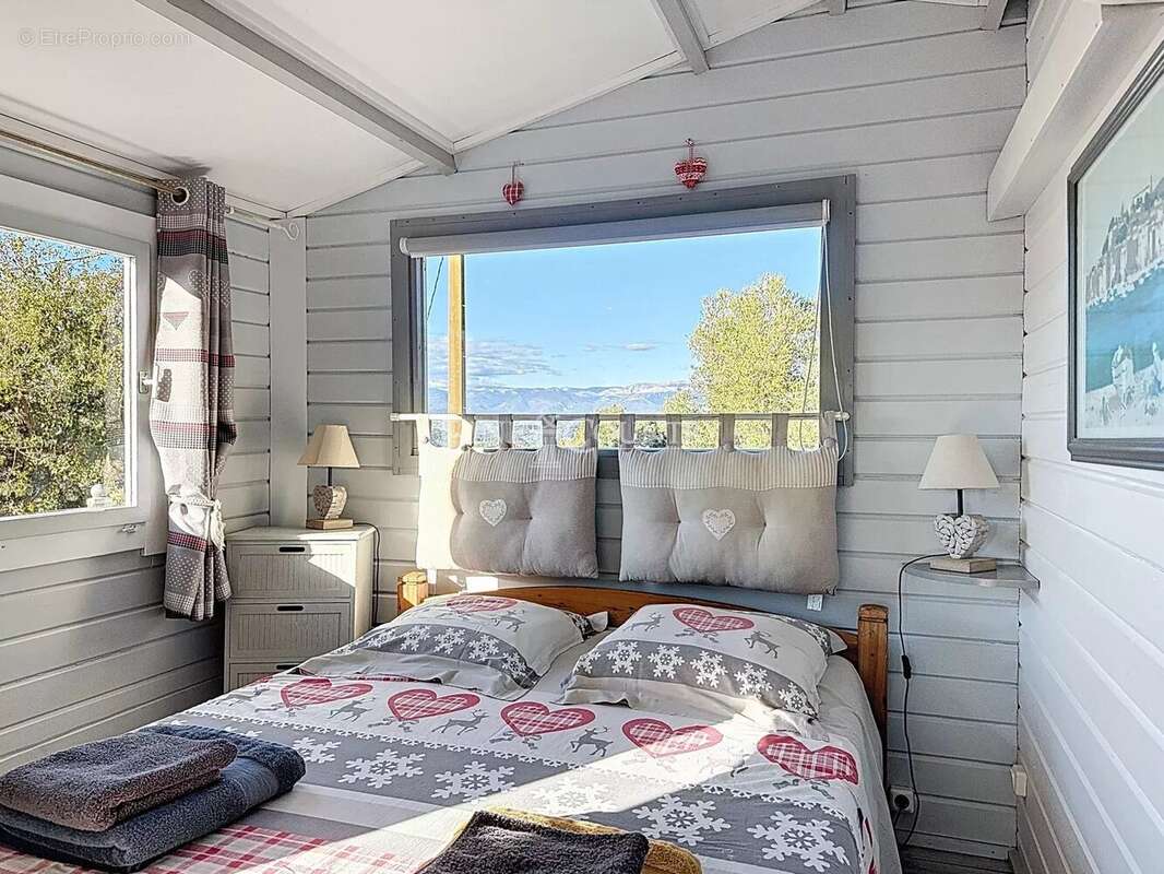 Maison à LES ADRETS-DE-L&#039;ESTEREL