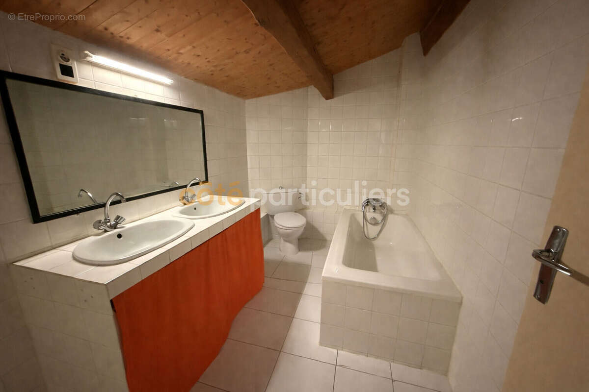 Longère au Magnils-Reigniers 256 m2 - photo 7