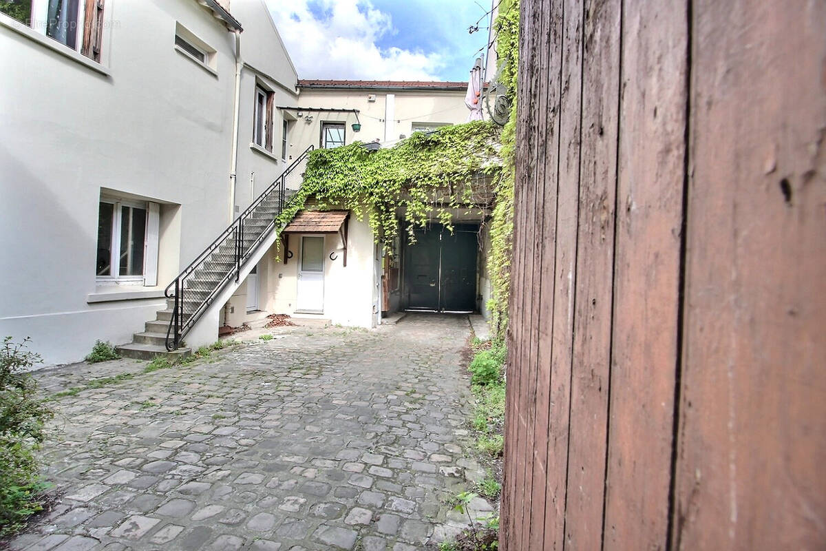 Appartement à GENNEVILLIERS