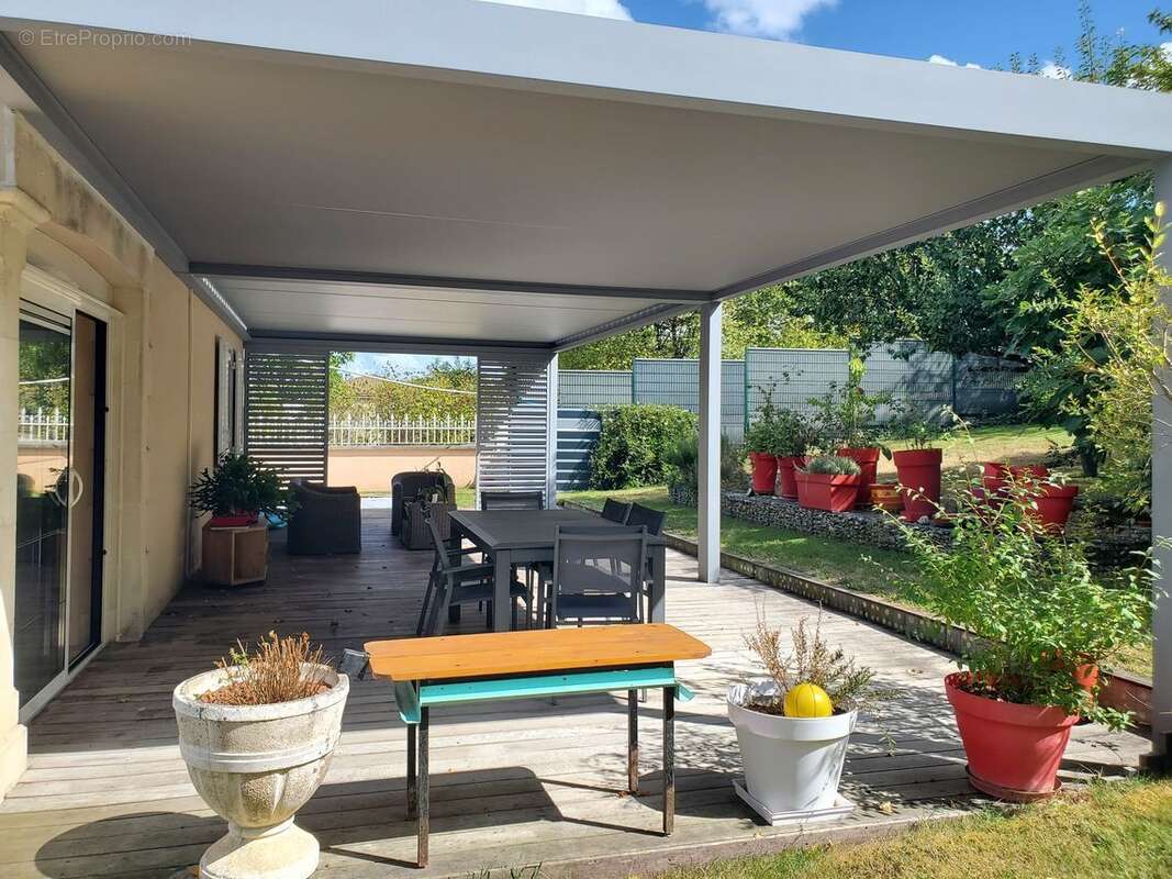 Maison à CHAMPNIERS