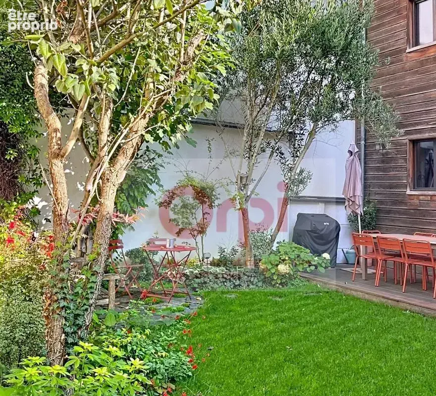 ISSY LES MOULINEAUX - Maison 7 pièces 176 m² - photo 4