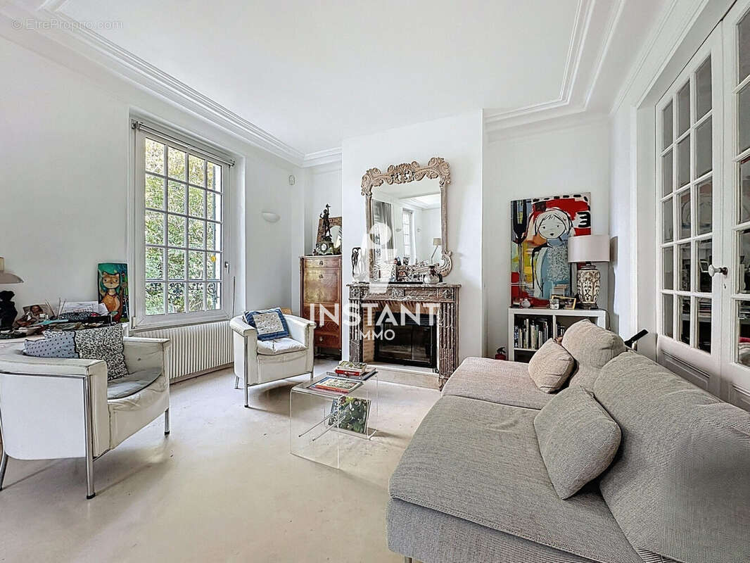 Maison à LE PERREUX-SUR-MARNE