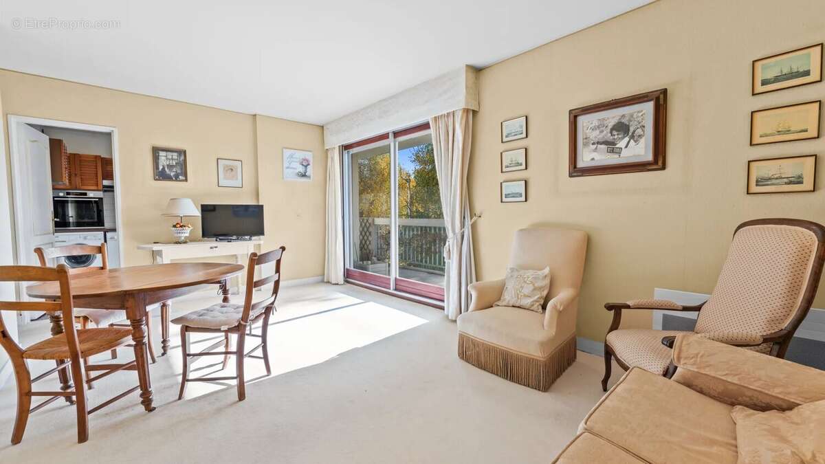 Appartement à VAUCRESSON