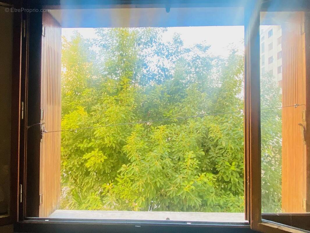 Appartement à MARSEILLE-4E