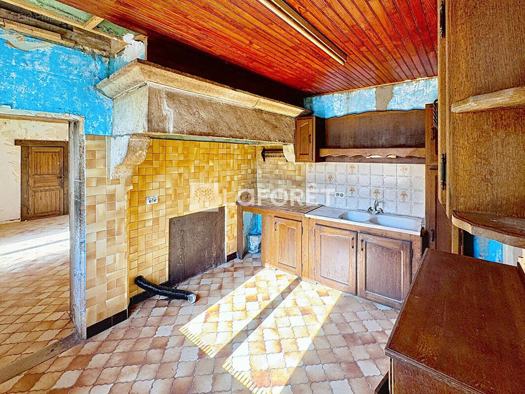 Maison à BEAUJEU-SAINT-VALLIER-PIERREJUX-ET-QUITTEUR