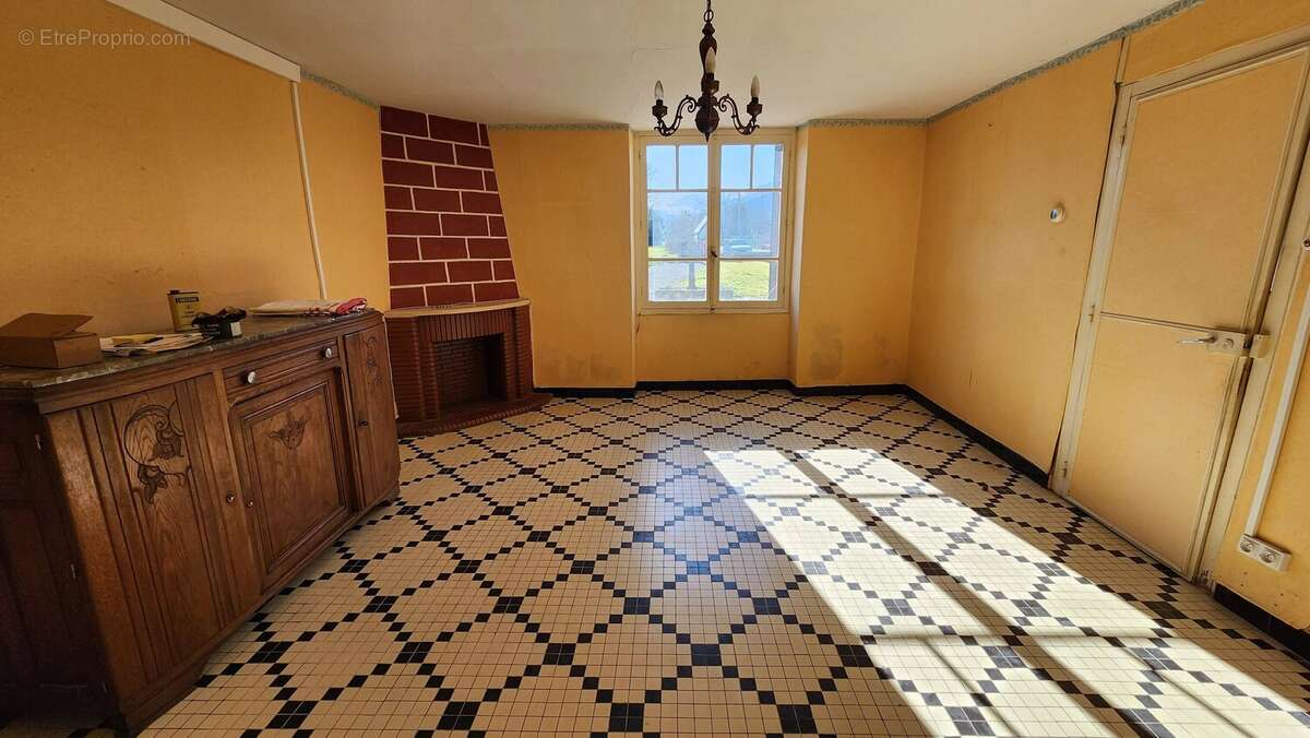 Appartement à ASSON