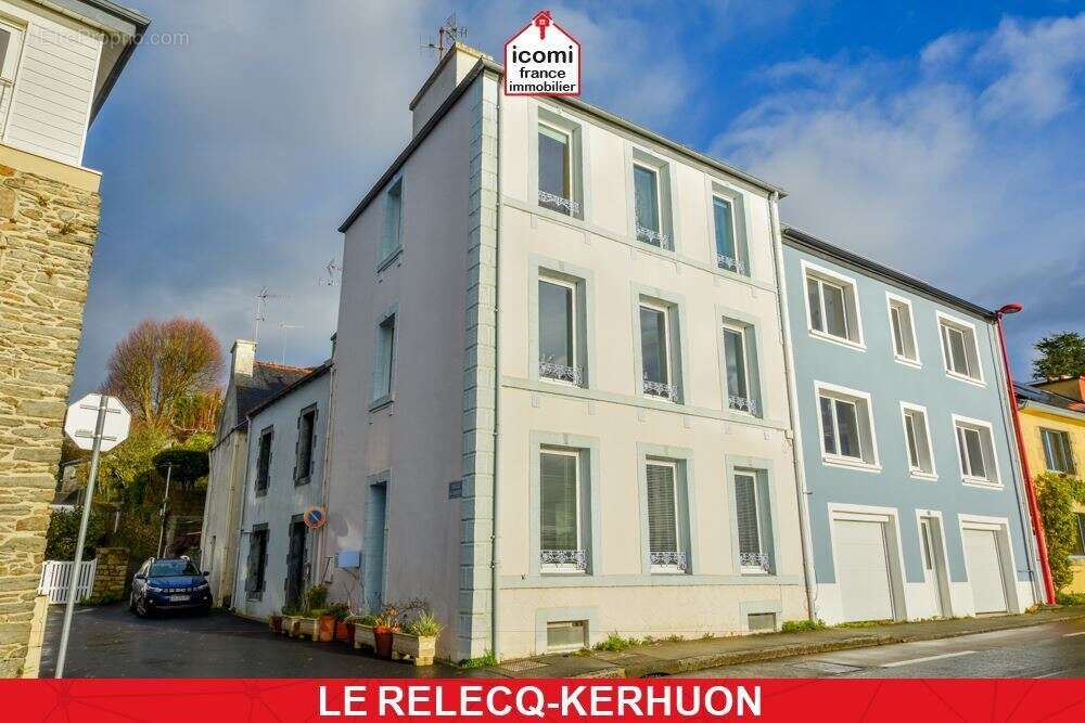 Maison à LE RELECQ-KERHUON