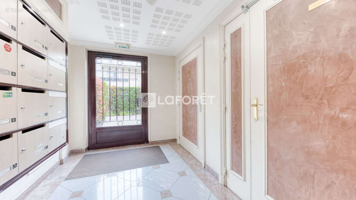 Appartement à PONTAULT-COMBAULT