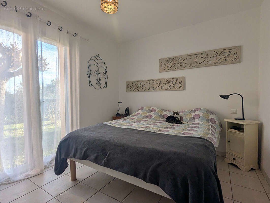 VILLECROZE jolie maison de plain-pied 127 m², 5 pièces, garage au calme - photo 11