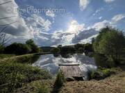Terrain à MONTSAUCHE-LES-SETTONS
