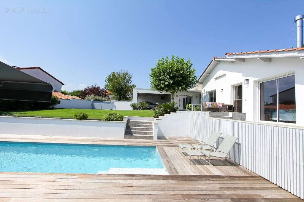 Exclusivite - bidart - ilbarritz  - maison familiale d'exception proche plage et commerces a pied - photo 9